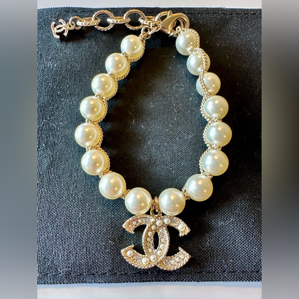Chanel Classic Pearl CC Bracelet